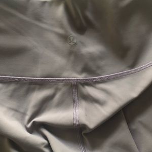 Lululemon Luxtreme 21” cropped Wunder Under pant - 4